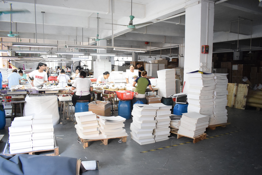 GUANGZHOU YM PACKAGE PRODUCTS CO.,LTD. 제조업체의 생산 라인