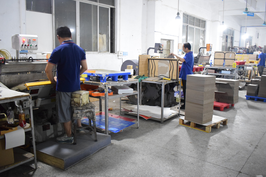 GUANGZHOU YM PACKAGE PRODUCTS CO.,LTD. 제조업체의 생산 라인