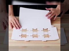 커스텀 컵케이크 상자입니다.